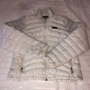 Women’s White Down Patagonia jacket